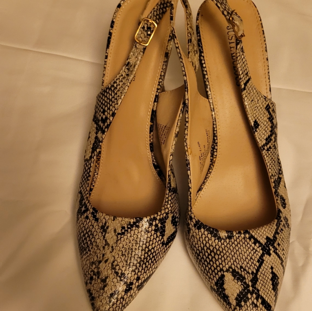 Women snake shoes